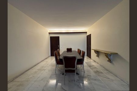 Apartamento à venda com 210m², 3 quartos e 1 vagaSala