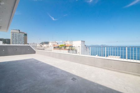 Apartamento à venda com 210m², 3 quartos e 1 vagaCobertura - área comum com vista para o mar