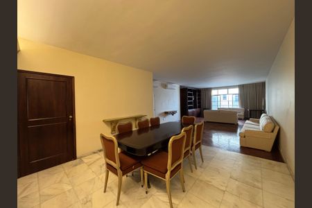Apartamento à venda com 210m², 3 quartos e 1 vagaSala