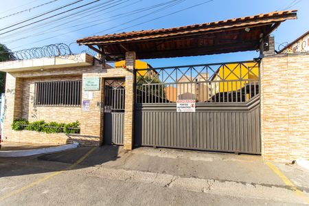 Apartamento à venda com 40m², 2 quartos e 1 vagaFachada + Plaquinha