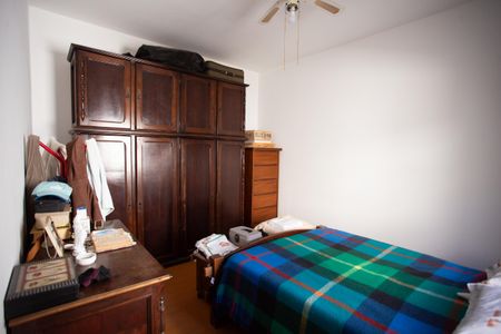 Casa à venda com 256m², 5 quartos e 4 vagasQuarto 2