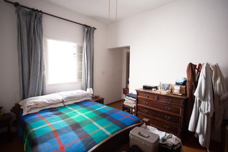 Casa à venda com 256m², 5 quartos e 4 vagasQuarto 2