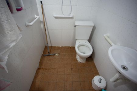 Casa à venda com 256m², 5 quartos e 4 vagasCasa 2 - Banheiro