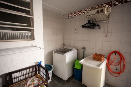 Casa à venda com 256m², 5 quartos e 4 vagasÁrea de Serviço