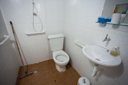 Casa à venda com 256m², 5 quartos e 4 vagasCasa 2 - Banheiro