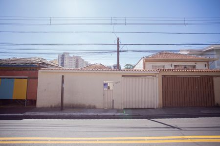 Casa à venda com 256m², 5 quartos e 4 vagasFachada