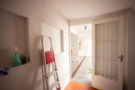Casa à venda com 256m², 5 quartos e 4 vagasCasa 2 - Área Serviço