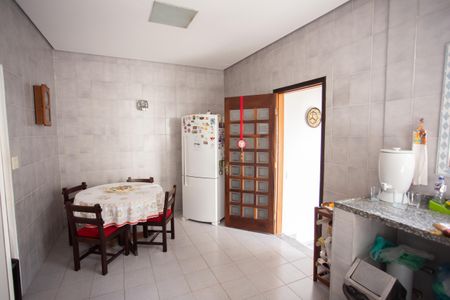 Casa à venda com 256m², 5 quartos e 4 vagasCozinha