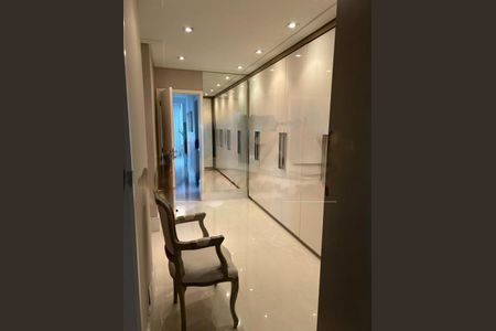 Apartamento à venda com 230m², 3 quartos e 4 vagas