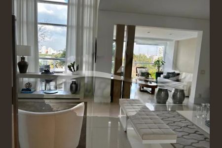 Apartamento à venda com 3 quartos, 230m² em Vila Mariana, São Paulo