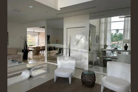 Apartamento à venda com 230m², 3 quartos e 4 vagas
