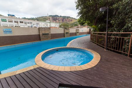 Apartamento à venda com 76m², 2 quartos e 1 vagaÁrea comum - Piscina