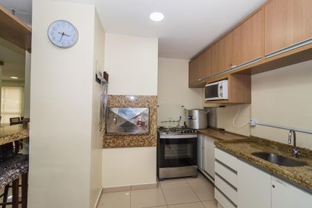 Apartamento à venda com 76m², 2 quartos e 1 vagaÁrea comum - Salão de festas 2