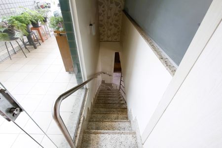 Apartamento à venda com 170m², 4 quartos e 3 vagasEscada