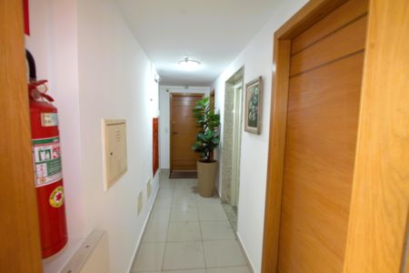 Apartamento à venda com 170m², 4 quartos e 3 vagasEntrada