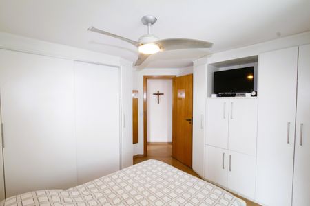 Apartamento à venda com 170m², 4 quartos e 3 vagas Suíte 1