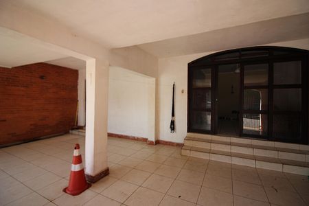 Casa à venda com 173m², 2 quartos e 2 vagasGaragem