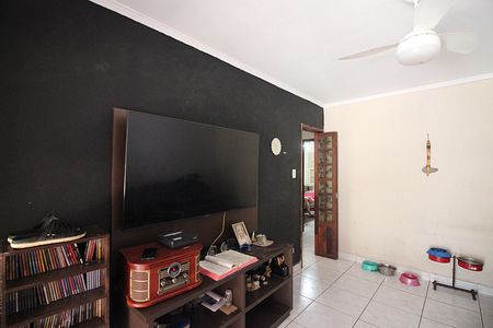 Casa à venda com 173m², 2 quartos e 2 vagasSala