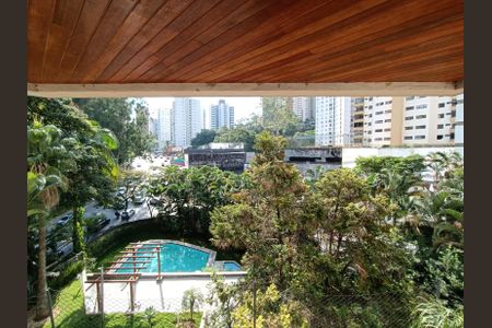 Apartamento à venda com 224m², 3 quartos e 4 vagasÁrea comum - Piscina