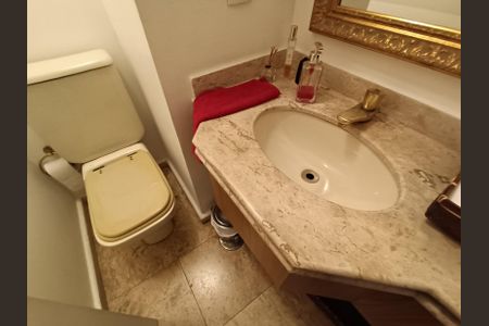 Apartamento à venda com 224m², 3 quartos e 4 vagasLavabo