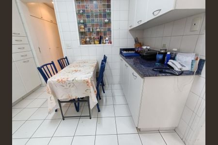 Apartamento à venda com 224m², 3 quartos e 4 vagasCozinha