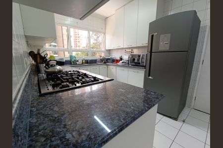 Apartamento à venda com 224m², 3 quartos e 4 vagasCozinha