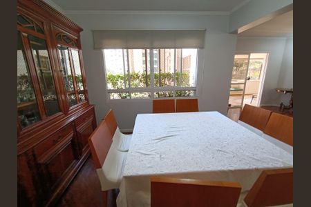 Apartamento à venda com 224m², 3 quartos e 4 vagasSala