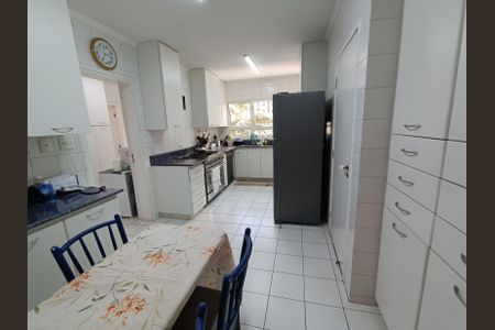 Apartamento à venda com 224m², 3 quartos e 4 vagasCozinha