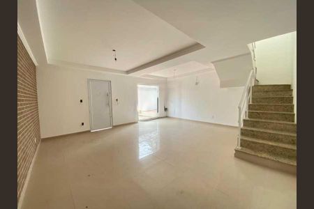 Casa à venda com 183m², 3 quartos e 3 vagas