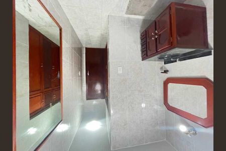 Casa de condomínio à venda com 210m², 3 quartos e 3 vagas