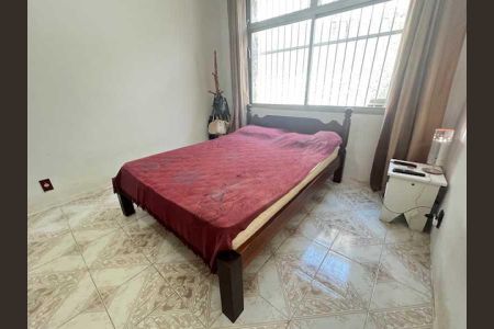 Casa de condomínio à venda com 210m², 3 quartos e 3 vagas