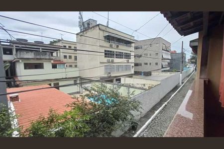 Casa de condomínio à venda com 103m², 3 quartos e 2 vagas