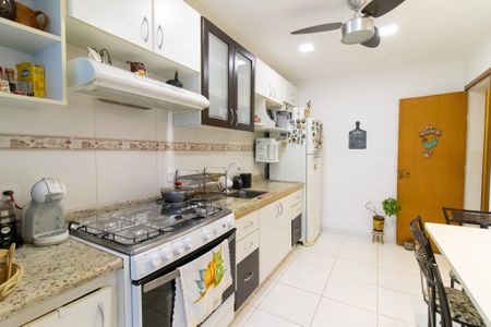 Apartamento à venda com 73m², 2 quartos e 1 vagaCozinha
