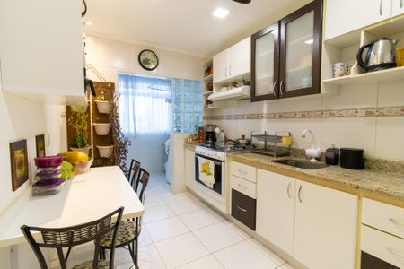 Apartamento à venda com 73m², 2 quartos e 1 vagaCozinha