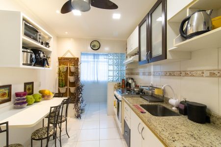 Apartamento à venda com 73m², 2 quartos e 1 vagaCozinha