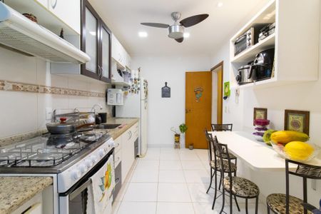 Apartamento à venda com 73m², 2 quartos e 1 vagaCozinha