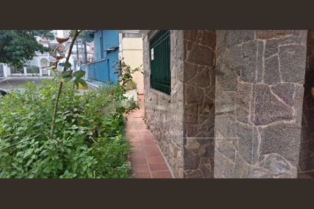 Casa à venda com 221m², 5 quartos e 2 vagas