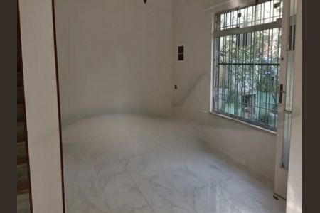 Casa à venda com 221m², 5 quartos e 2 vagas