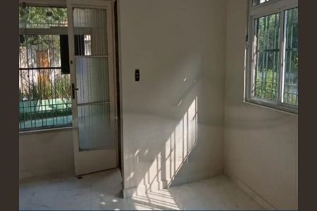 Casa à venda com 221m², 5 quartos e 2 vagas
