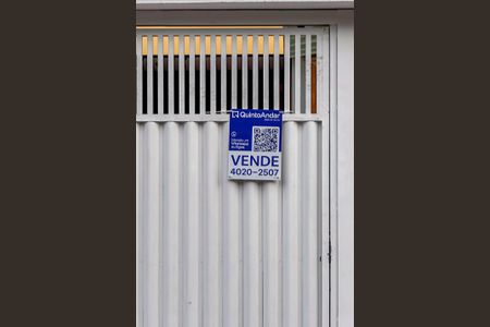 Casa à venda com 215m², 3 quartos e 4 vagas Casa à venda com 215m², 3 quartos e 4 vagasPlaca