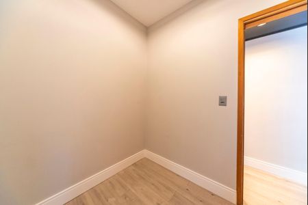 Casa à venda com 215m², 3 quartos e 4 vagas Casa à venda com 215m², 3 quartos e 4 vagasQuarto 1