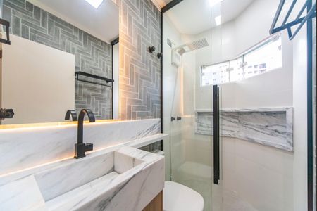 Casa à venda com 215m², 3 quartos e 4 vagas Casa à venda com 215m², 3 quartos e 4 vagasBanheiro Suíte