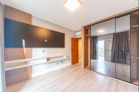 Casa à venda com 215m², 3 quartos e 4 vagas Casa à venda com 215m², 3 quartos e 4 vagasSuíte