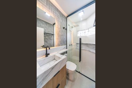 Casa à venda com 215m², 3 quartos e 4 vagas Casa à venda com 215m², 3 quartos e 4 vagasBanheiro Suíte