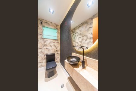 Casa à venda com 215m², 3 quartos e 4 vagas Casa à venda com 215m², 3 quartos e 4 vagasLavabo