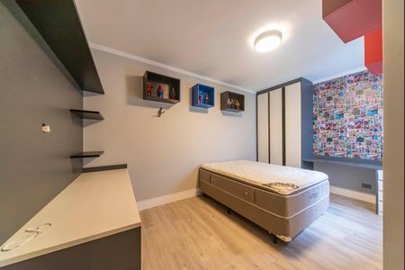 Casa à venda com 215m², 3 quartos e 4 vagas Casa à venda com 215m², 3 quartos e 4 vagasQuarto 2