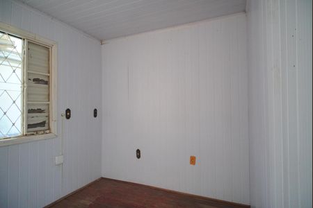Casa à venda com 200m², 2 quartos e 2 vagasCasa fundo