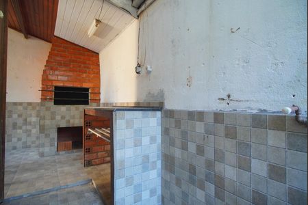 Casa à venda com 200m², 2 quartos e 2 vagasPátio