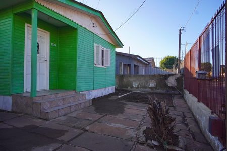 Casa à venda com 200m², 2 quartos e 2 vagasPátio