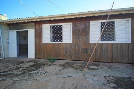 Casa à venda com 200m², 2 quartos e 2 vagasPátio